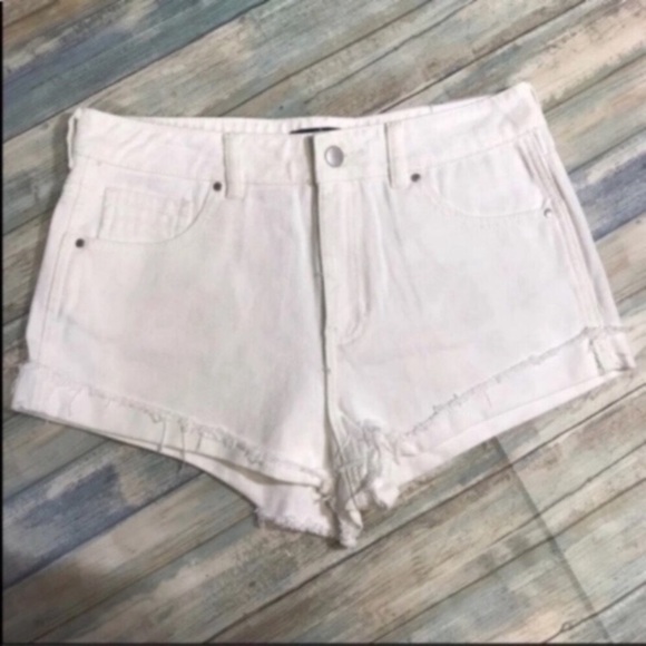 Kendall & Kylie Pants - NWT Kendall & Kylie White Denim Shorts